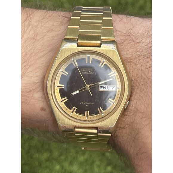 Vintage Seiko 7009- 8079 Watch 17 Jewels Automatic Day Date Running Gold Tone - Picture 2 of 11